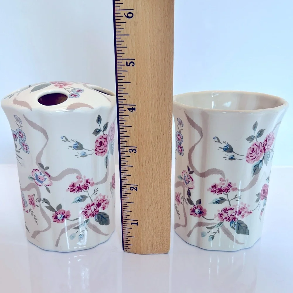 Vintage Ceramic Toothbrush Holder and Cup in Shades of Pinks/Blue/Greens and Tan
